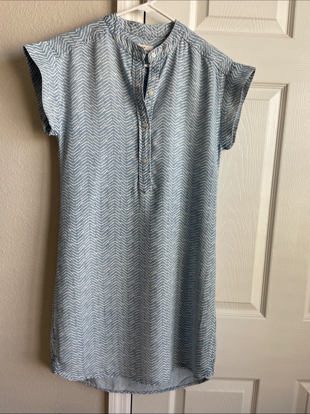 Vineyard Vines Light Blue Chevron Shift Dress